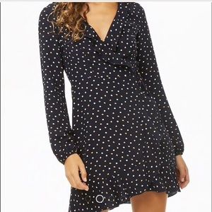💙 Polka dot Wrap Dress with long sleeves.